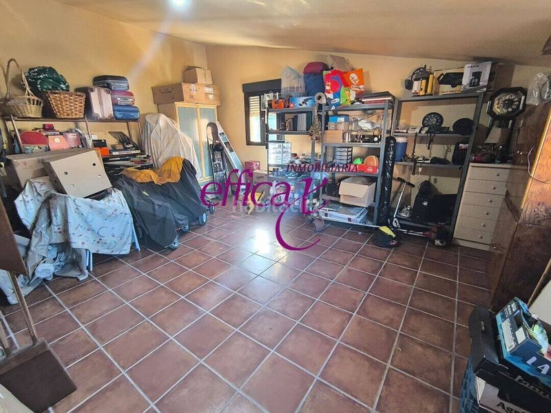 Foto f2a3fb01-936a-432e-a171-9b8144080c36. Casa amb calefacció aparcament a Gerindote