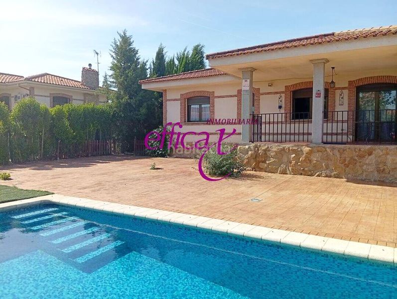 Foto 631f98fb-5108-4adf-b19a-afc77fcf705e. Casa amb calefacció piscina a Lucillos