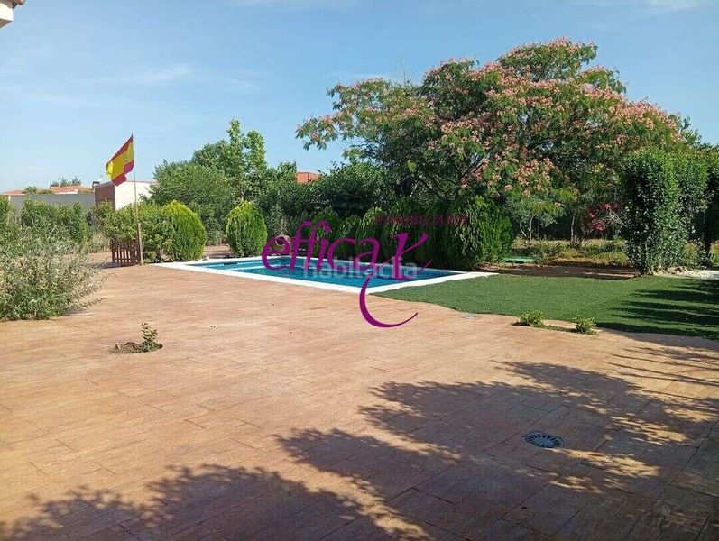 Foto c1792f7b-db3f-45bf-be96-a7785dacf9b7. Casa amb calefacció piscina a Lucillos