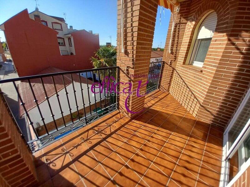 Foto 013983d8-b04d-4cac-81d7-40ec5f8731b1. Casa amb calefacció aparcament piscina a Torrijos