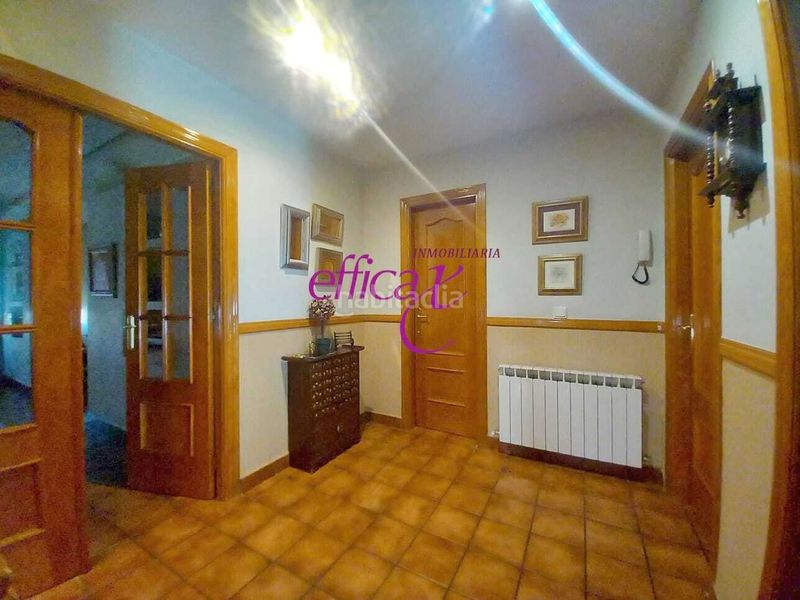Foto 3127da9f-d9b2-4e5a-9575-60cc063b2852. Casa amb calefacció aparcament piscina a Torrijos