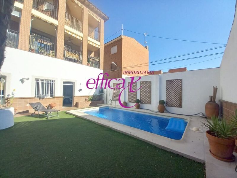 Foto 43d887b4-37fa-47aa-a9ae-24e616a44bc0. Casa amb calefacció aparcament piscina a Torrijos