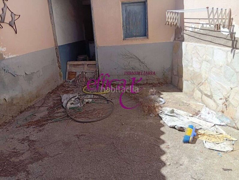 Foto 1f81bd74-fb07-4d99-83cd-fbf4d5c26897. Casa amb aparcament a Novés