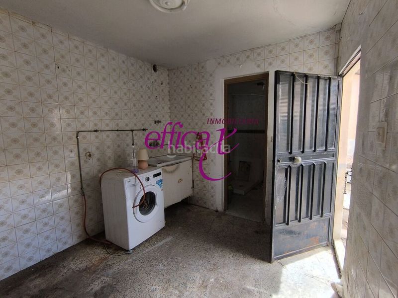 Foto 4f4dff5f-aaa4-4e11-82cb-6d265f9a0d11. Casa amb aparcament a Novés