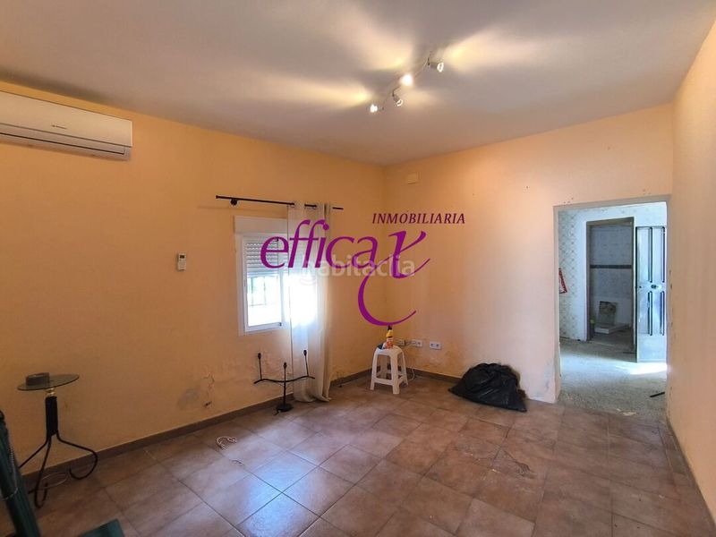 Foto d84922d8-e614-4263-9b3f-37dd761a278a. Casa amb aparcament a Novés