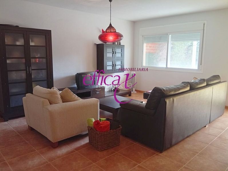 Foto b6be2c7f-4707-430e-adc7-e861d6523d4a. Xalet amb calefacció a Novés