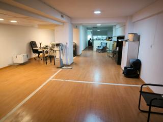 Location Local commercial à Cuatro Caminos - Azca. Alquiler de local comercial con 3 plantas nuevos ministerios