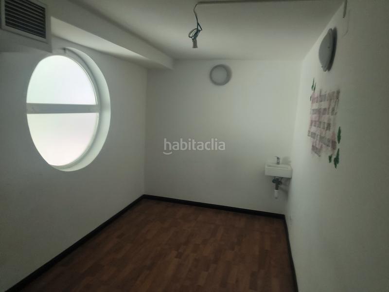 Foto 080bae92-290c-48db-a578-83009afe78fd. Locale commerciale in avenida de las provincias 37 in Fuenlabrada