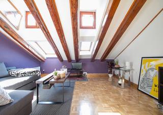 Apartament a Plaza del dos de mayo 10. Piso en malasaña