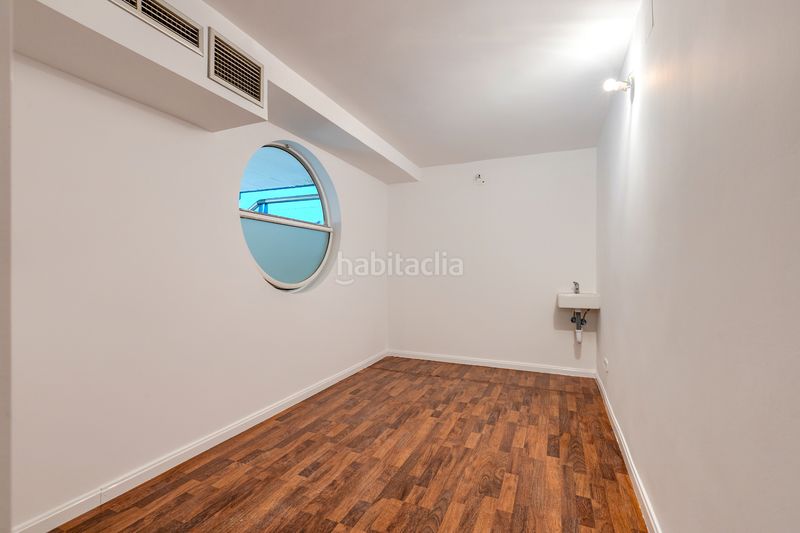 Foto aaafb837-cdb8-41b9-b652-f2984cb67e70. Business premise in avenida de las provincias 14 in Fuenlabrada