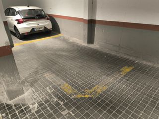 Posto auto in Calle de Garellano 9