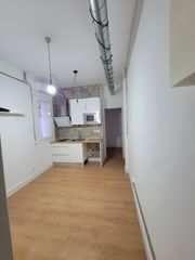 Flat in Plaza de españa 7. Bajo nuevo con patio en plaza de españa