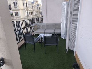 Àtic a Gran vía 40. Atico con terraza exterior  nuevo  en gran via