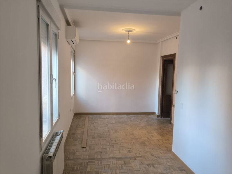 Foto 0b0209a8-3a5b-4d70-8f35-8a40f78d435d. Lloguer pis a calle de embajadores 197 a Legazpi Madrid