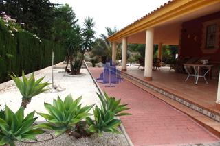 Xalet  Calle gómez cano. Completamente amueblado