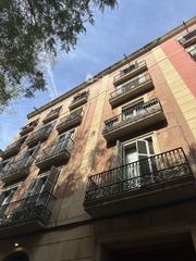 Pis  Bonsucces. Inmueble cerca plaza catalunya