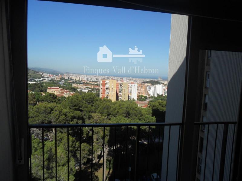 Foto 1ef17970-5c13-45de-b9ba-4f14eee73506. Pis a Montbau Barcelona