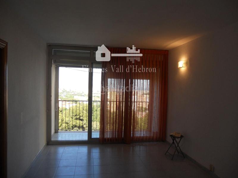 Foto 5956b1bd-cd6a-4054-a0ad-f83ab5924195. Pis a Montbau Barcelona