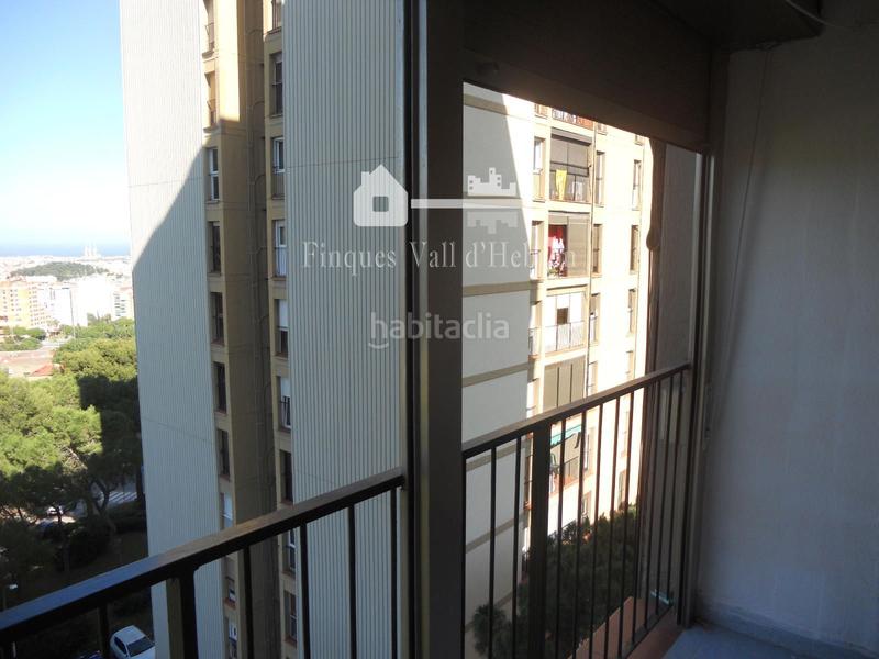 Foto 60288aa6-1365-42ef-97f3-8cc52061f0b6. Pis a Montbau Barcelona