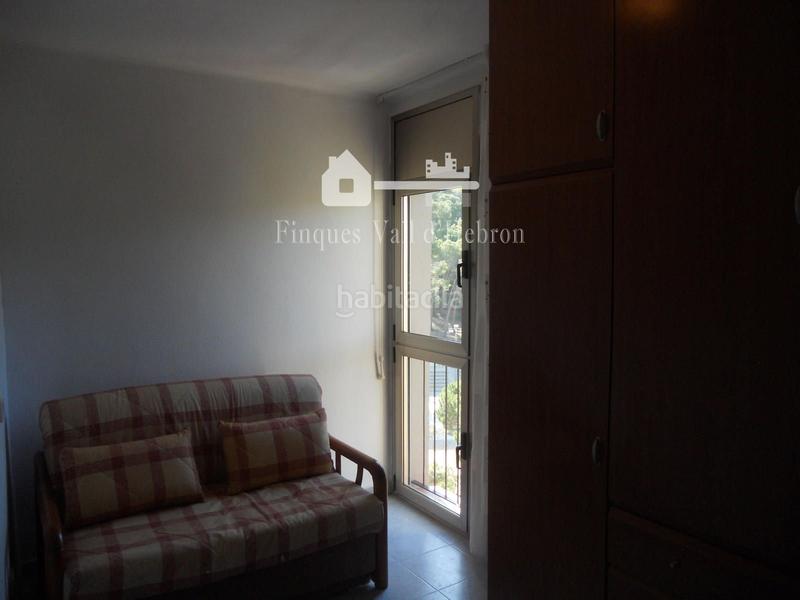 Foto ad3da141-456e-40b6-9be6-7fa054c0c4fe. Pis a Montbau Barcelona