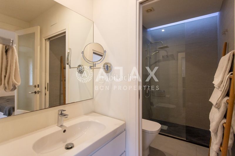 Foto d0a28653-18e6-44d7-9f10-7bd10df605be. Pis amb calefacció a Raval Barcelona