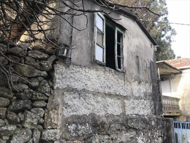 Foto 8fd2f39a-2e9c-4ac9-b019-3decc3644d81. Casa aparellada a Lobios
