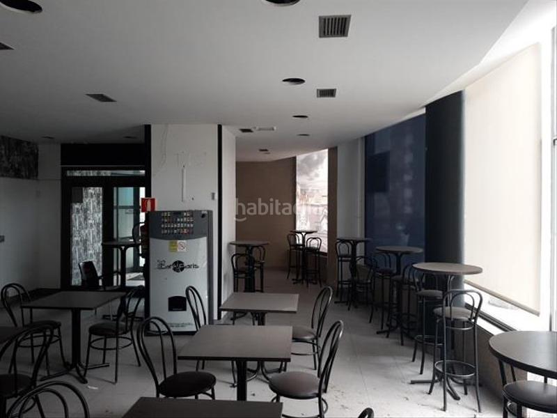 Foto 168f2850-dc45-4b62-ad87-c8a0572b7d53. Rent business premise in Casablanca - Calvario Vigo