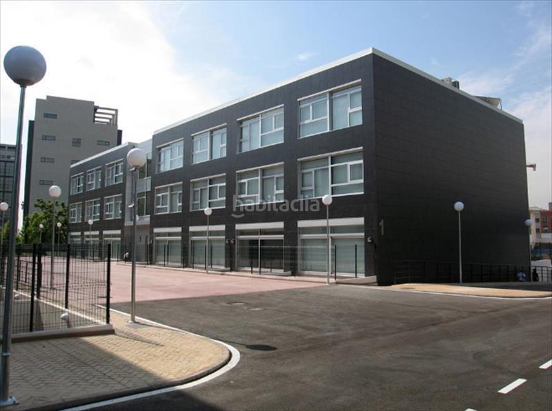 Foto c922aaba-1e5e-4bbd-a056-e1211d0205fc. Parking voiture dans Polígono Industrial Sur San Sebastián de los Reyes