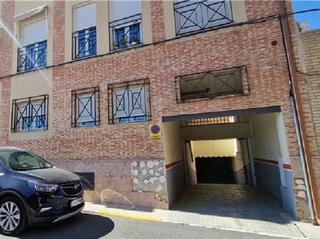 Parking voiture à Bargas