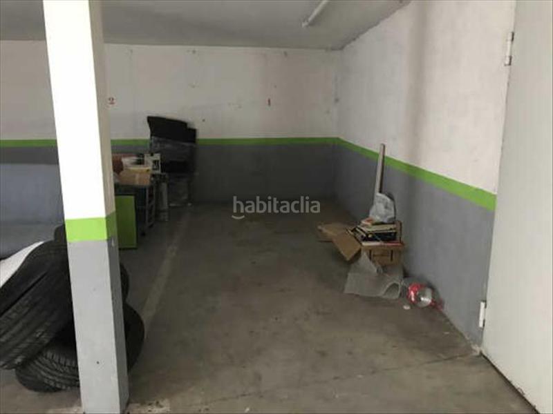 Foto f56c4f49-365f-4158-80bd-03b130d2541b. Parking voiture dans Bargas