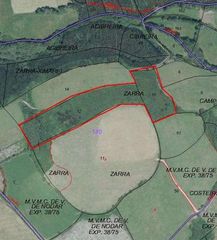 Rural plot in Friol