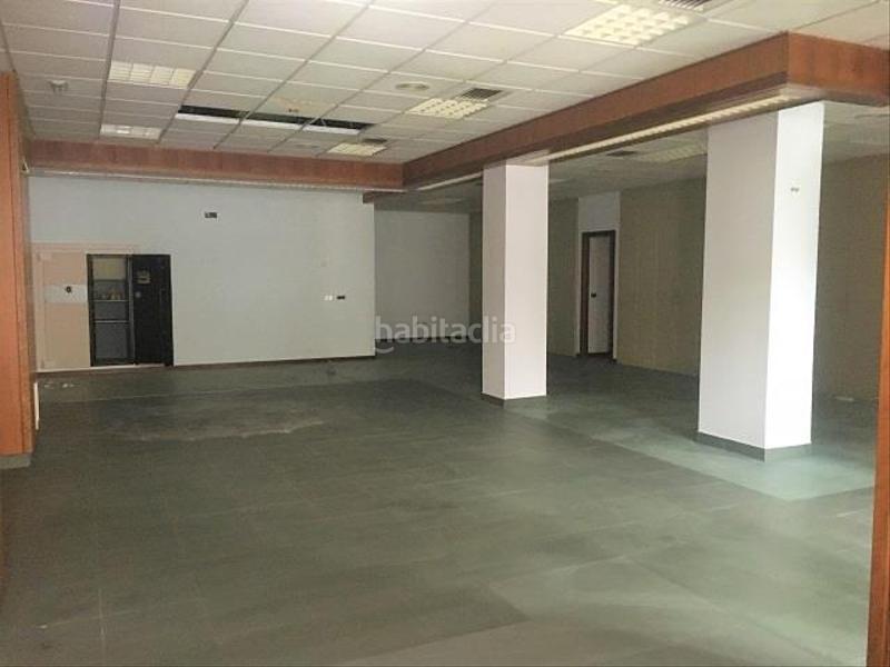 Foto 76193d16-2229-4f4e-b405-a007d75a6b38. Rent business premise in Casablanca - Calvario Vigo