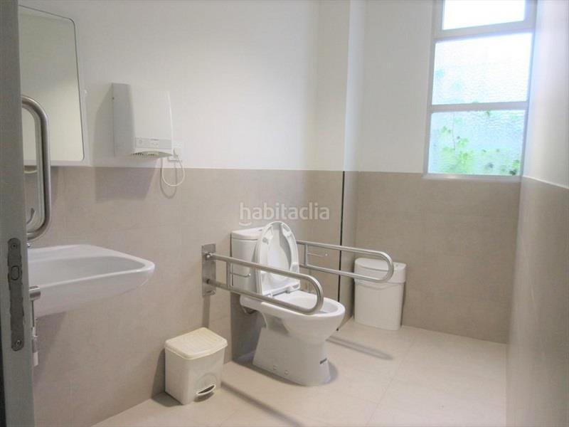 Foto 451eb0c8-6591-4fc9-8760-81d9869ab091. Alquiler local comercial en A Malata - Catabois - Ciudad Jardín Ferrol