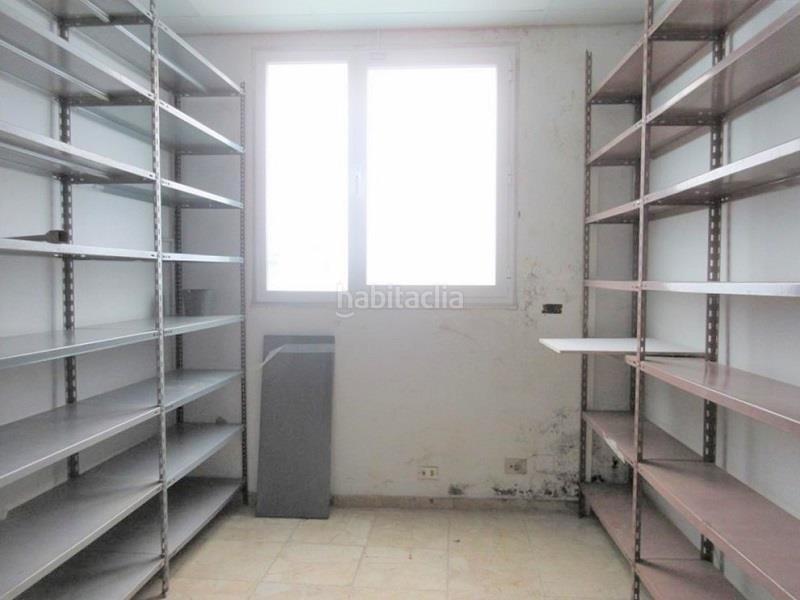 Foto 7f93d6d0-3dd4-48b1-8ea6-519739baf5c0. Alquiler local comercial en A Malata - Catabois - Ciudad Jardín Ferrol