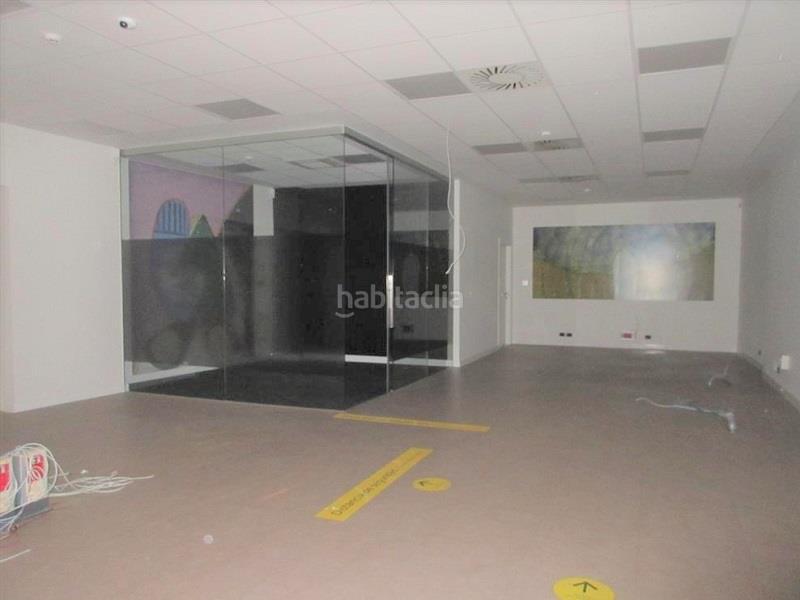 Foto 8f52416d-0da6-4175-8051-33b4c3cfb8cb. Lloguer local comercial a A Malata - Catabois - Ciudad Jardín Ferrol