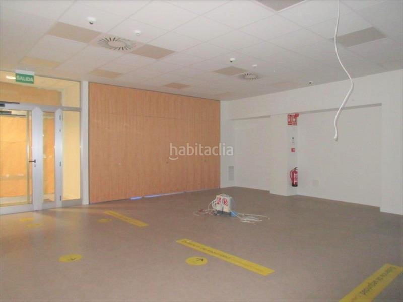 Foto eb0a5261-2d01-4c2c-adc2-406c81f882c1. Location local commercial dans A Malata - Catabois - Ciudad Jardín Ferrol