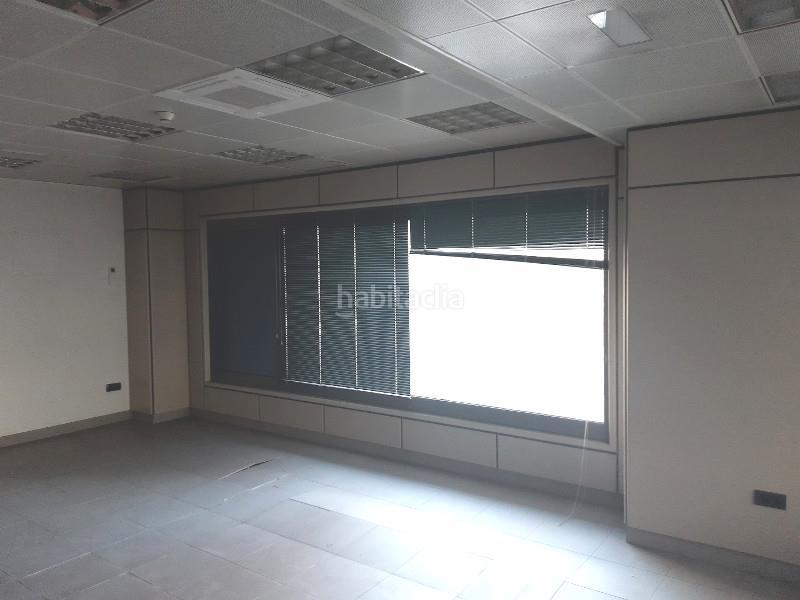 Foto 3cc910f6-80db-4fdc-a256-3d3a9757f42d. Rent business premise in As Travesas - Balaidos Vigo