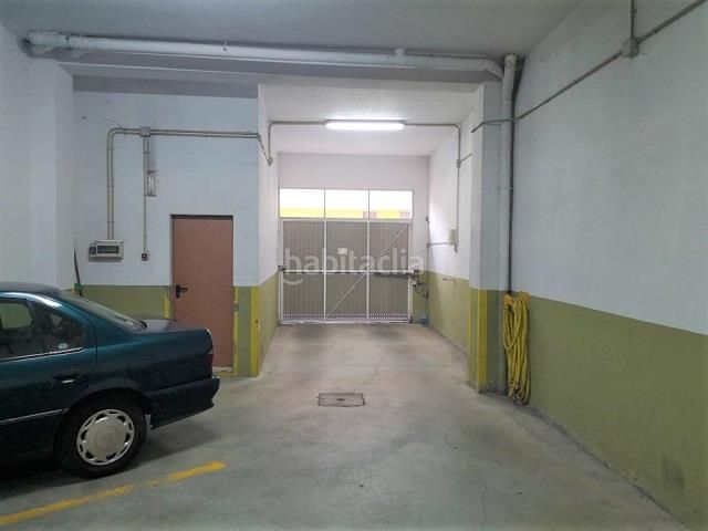 Foto 7ed11dbb-fabb-48c9-b9bc-81de369574ab. Aparcament cotxe a Fajardo Ferrol