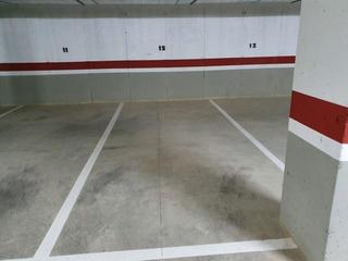 Parking coche en Foz