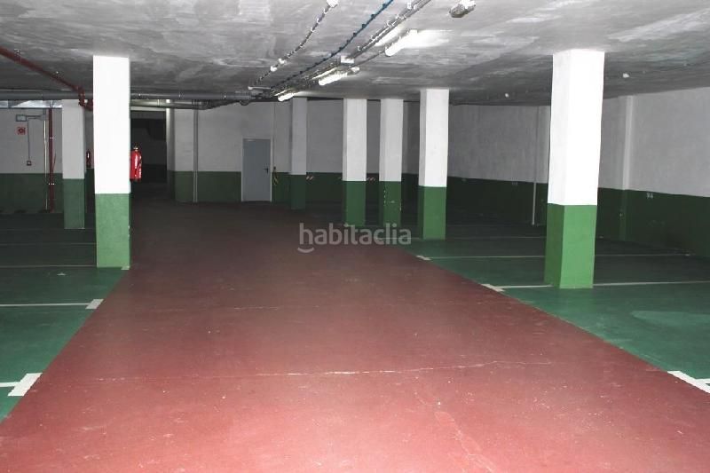 Foto 1f13beec-d798-4d6c-a929-2d13a153e233. Aparcament cotxe a Pontedeume