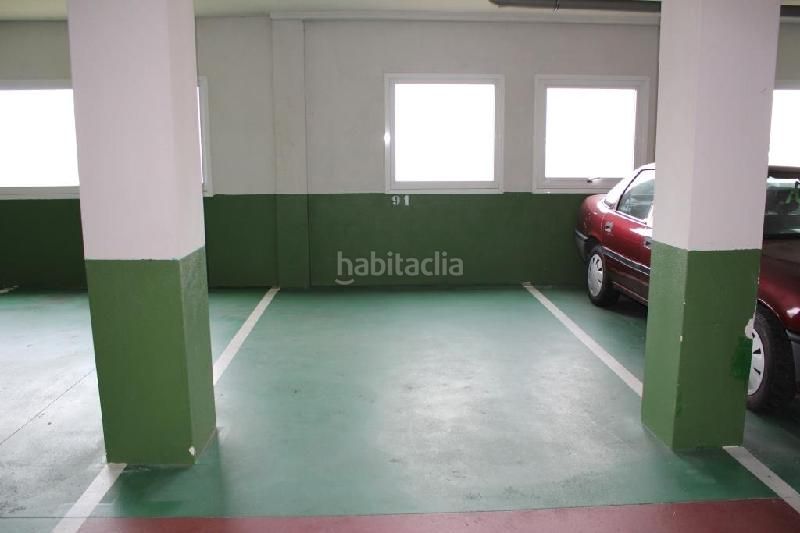 Foto bdaa6441-7ffa-4b2e-99bd-ba7e1a0a10e2. Aparcament cotxe a Pontedeume
