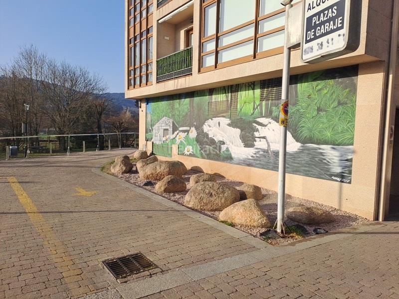 Foto ac0e6739-2b4f-4484-a991-fd7de766a692. Parking coche en Gondomar