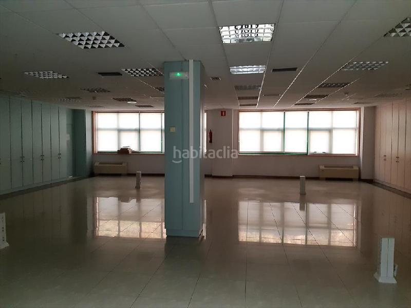 Foto dea0f700-6ba5-4ea4-b87c-01cf1a15c1c3. Location bâtiment à usage industriel dans Mesoiro Coruña (A)