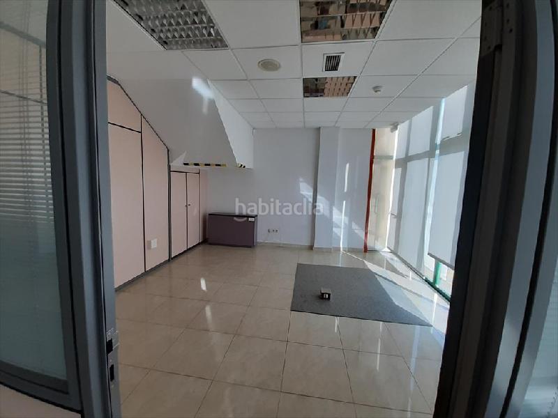 Foto b34e899a-97e2-4387-b5d6-ab8992b4cc67. Alquiler nave industrial en Mesoiro Coruña (A)