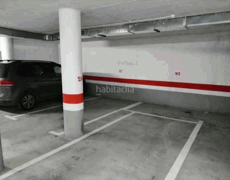 Foto 01715fea-55d6-41ef-9871-49f4d7012e2c. Aparcament cotxe a A Malata - Catabois - Ciudad Jardín Ferrol