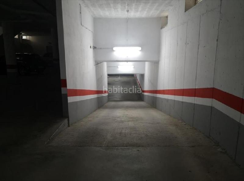 Foto c065e22b-9efc-4309-9150-6c1355153eb6. Aparcament cotxe a A Malata - Catabois - Ciudad Jardín Ferrol