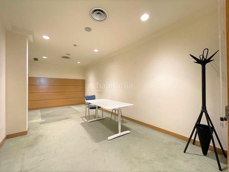 Foto a4d6ebb9-5896-4efe-8ce3-98c3258f9daa. Local comercial a Ermua