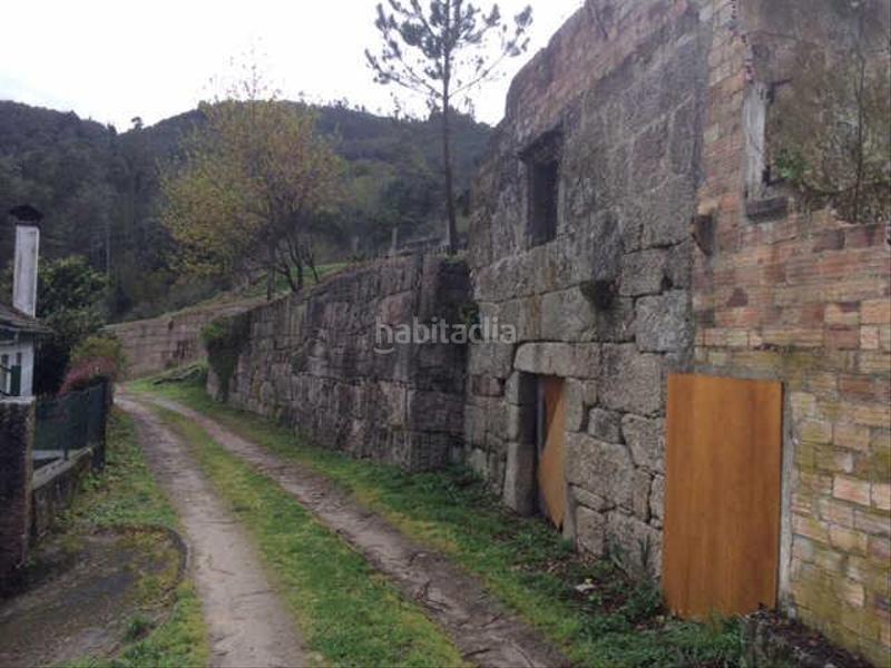 Foto 80d3a6c9-8b0d-40d9-a06d-a2b40eb51399. Terreny residencial a Ponteareas