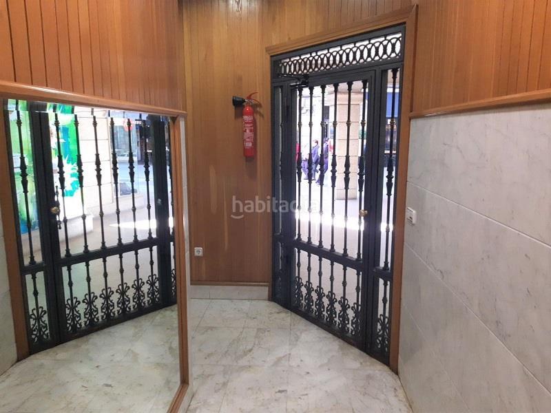 Foto fd1a615c-d530-4715-a6bf-e443c352535c. Rent office space in Centro - Echegaray Pontevedra