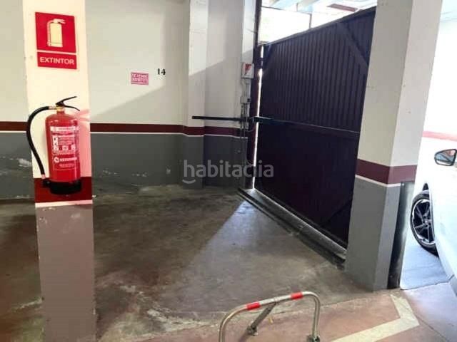 Foto ee63b2f9-2bb0-4687-81af-a063fdebb445. Aparcament cotxe a Béjar